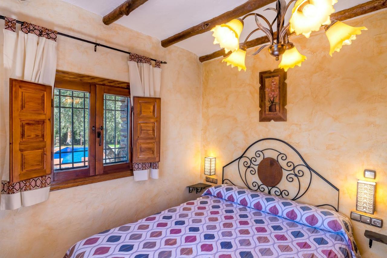 Cortijo La Loma De La Alpujarra Villa Pitres ภายนอก รูปภาพ