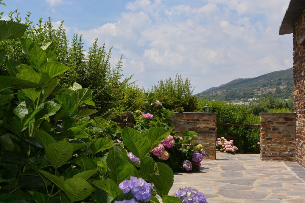 Cortijo La Loma De La Alpujarra Villa Pitres ภายนอก รูปภาพ